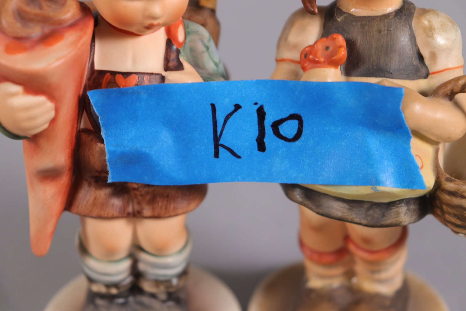 Lots Hummel figurines - 8
