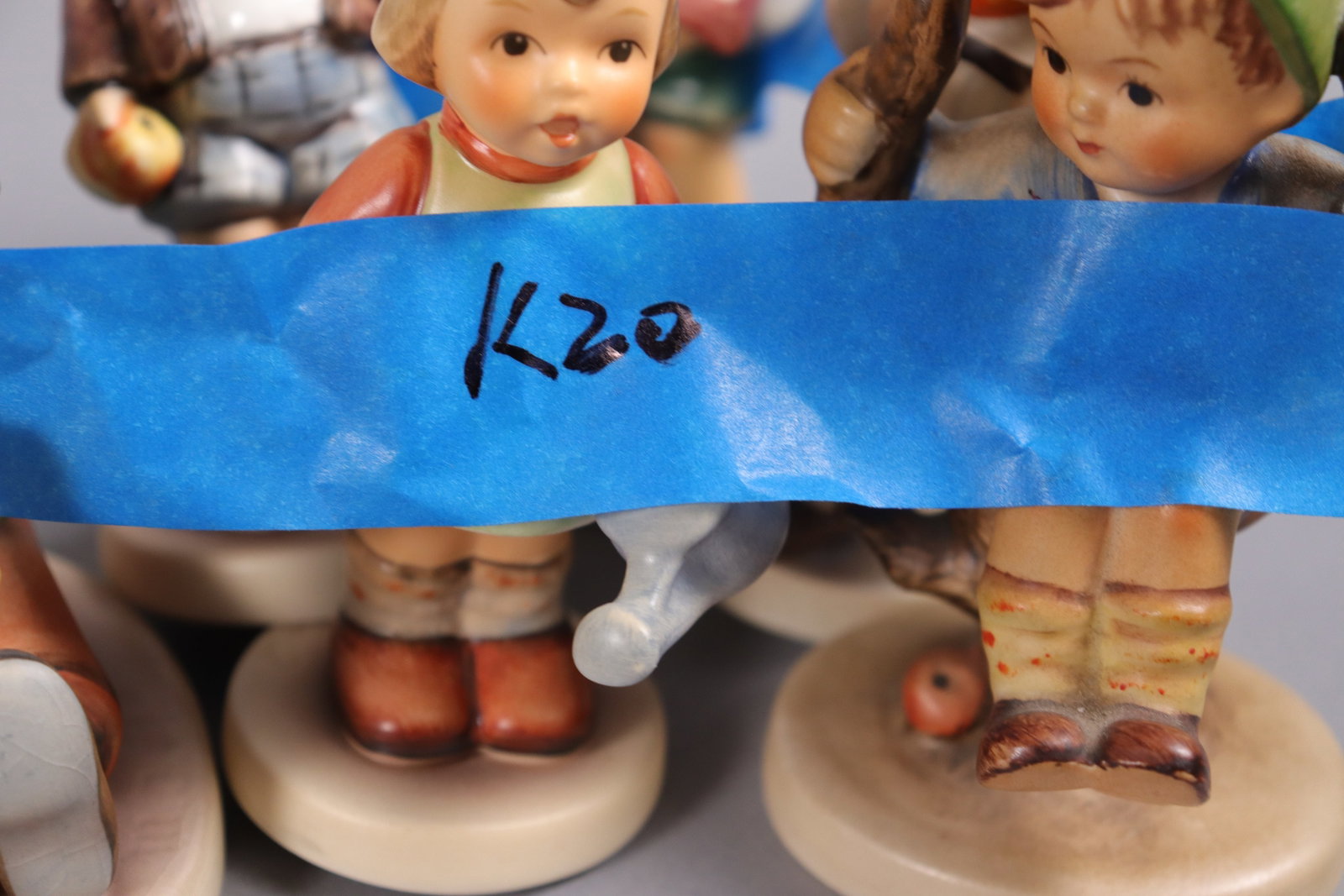 Lots Hummel figurines - 8