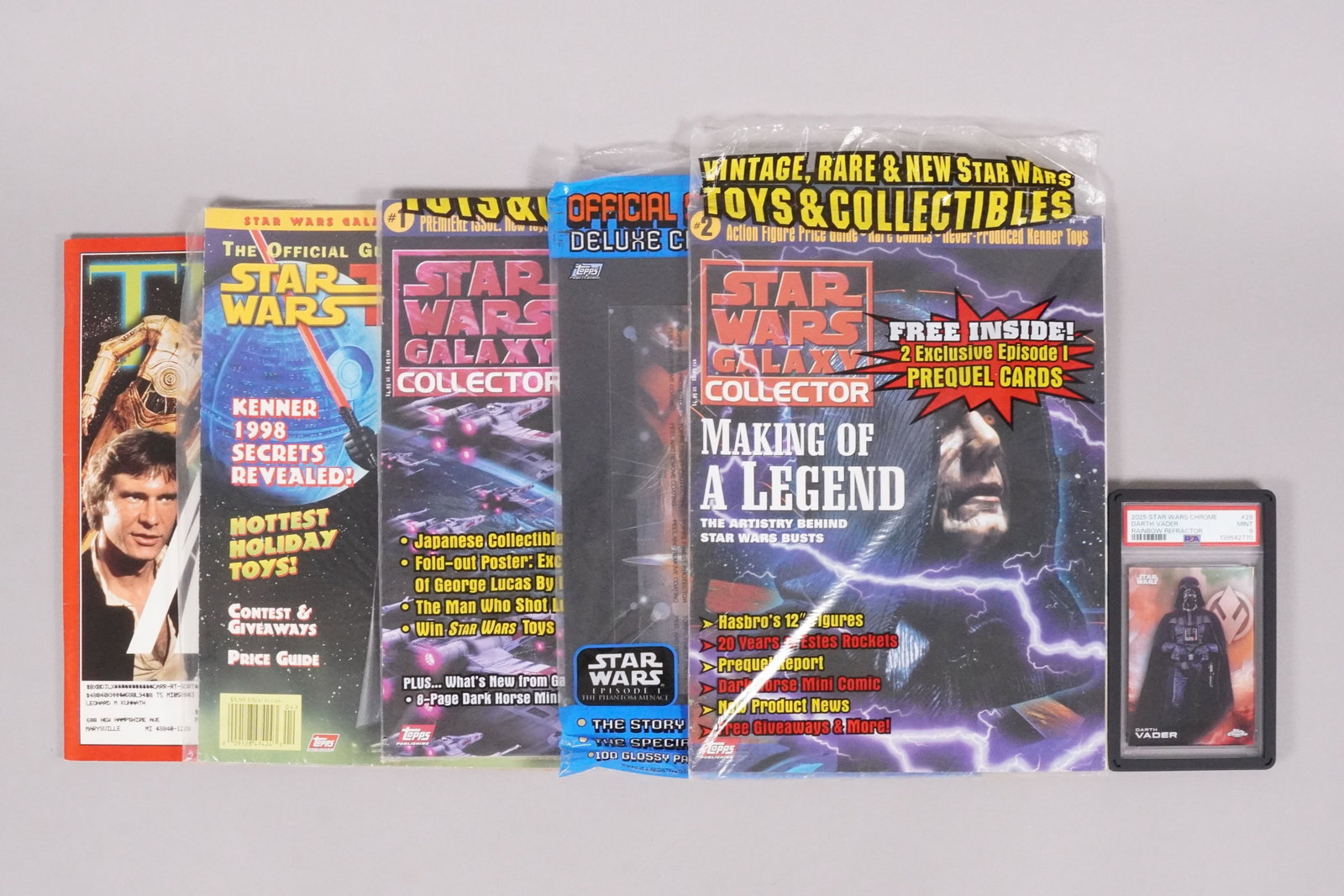 Lots Star Wars magazines and card: Lots Star Wars magazine and card, one PSA graded card.