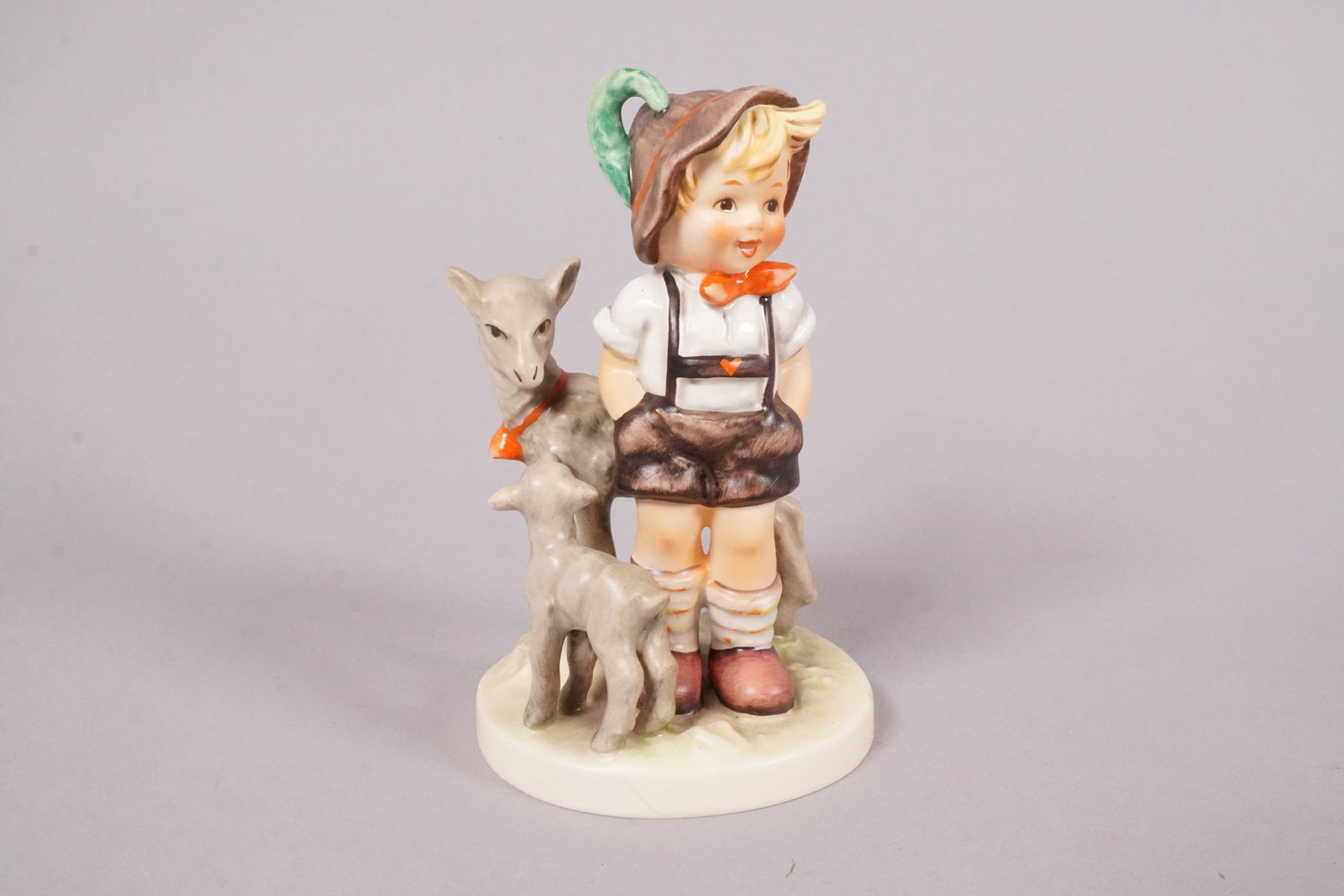2 Hummel figurines - 5