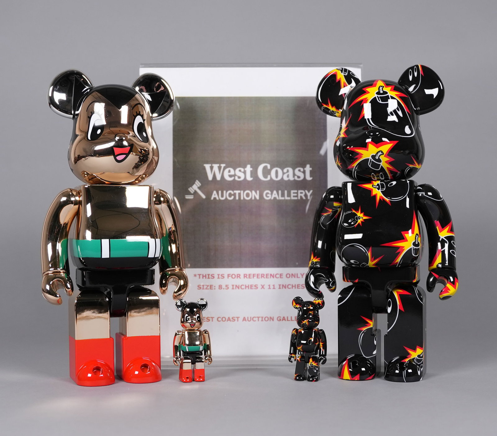 Lots limited BearBricks with box - 2