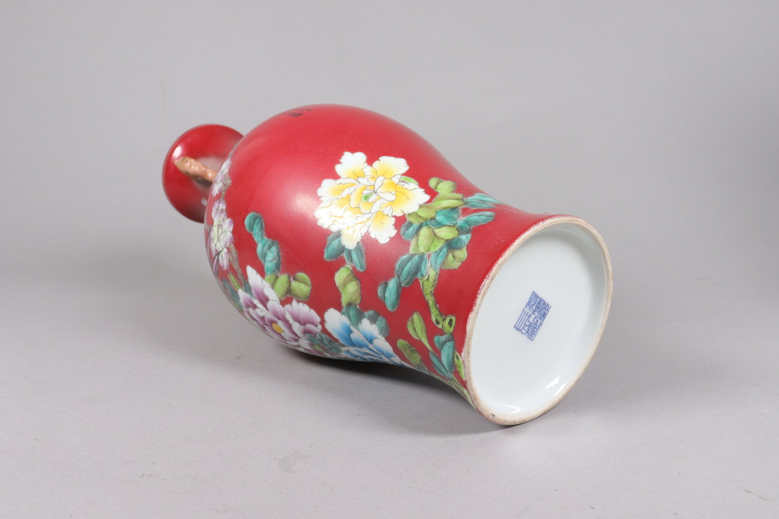 2 Chinese red handled vase - 4