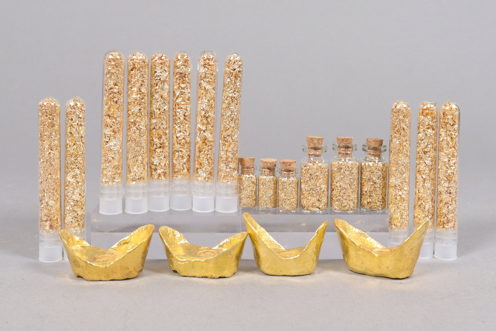 Lots Chinese fine items ungraded: Lots Chinese fine items, ungraded. We do not guarantee its material, age, engraving carvings, or any type of wording and grading. All sales are final, no return. Please contact us if you have any ques