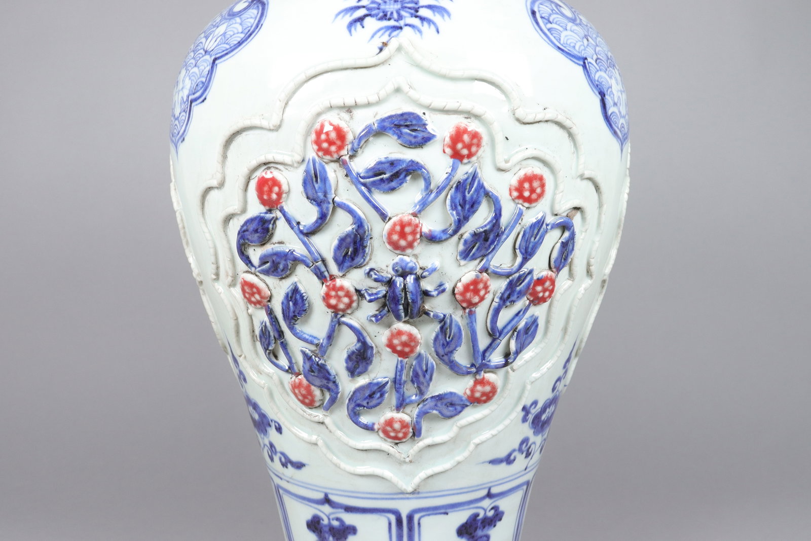 Chinese large carved vase - 3