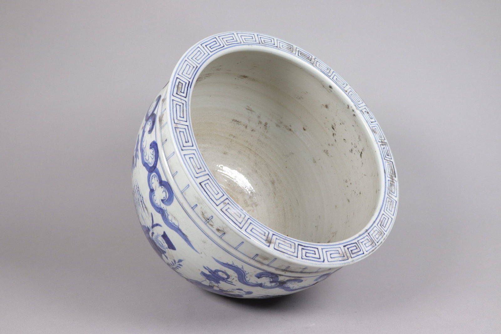 Chinese fine b/w pot - 5