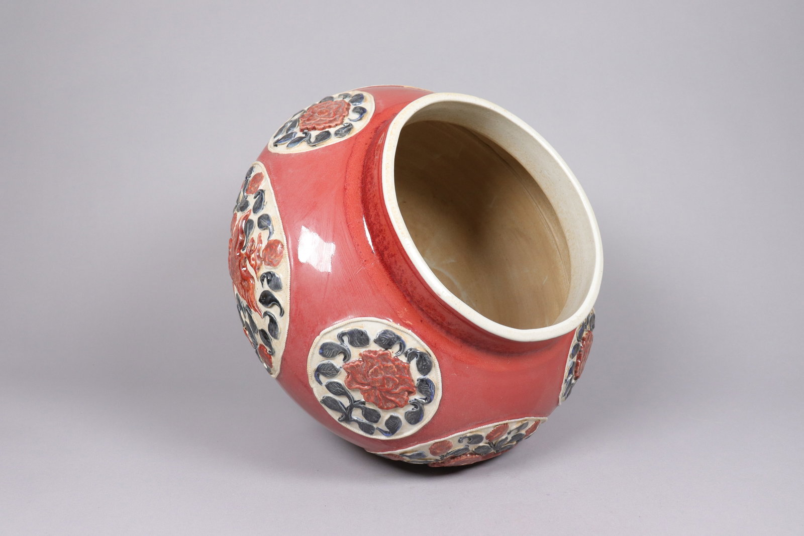 Chinese large lidded jar - 4