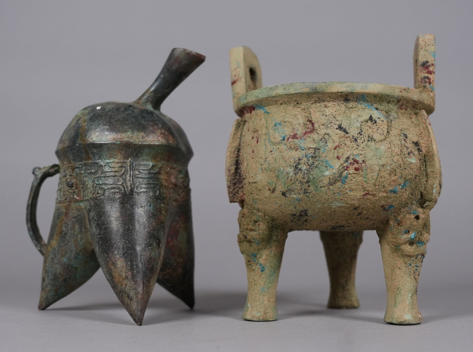 Lots Chinese bronze vessels: Lots Chinese fine bronze vessels, largest H: 7.8" x W: 5.8."