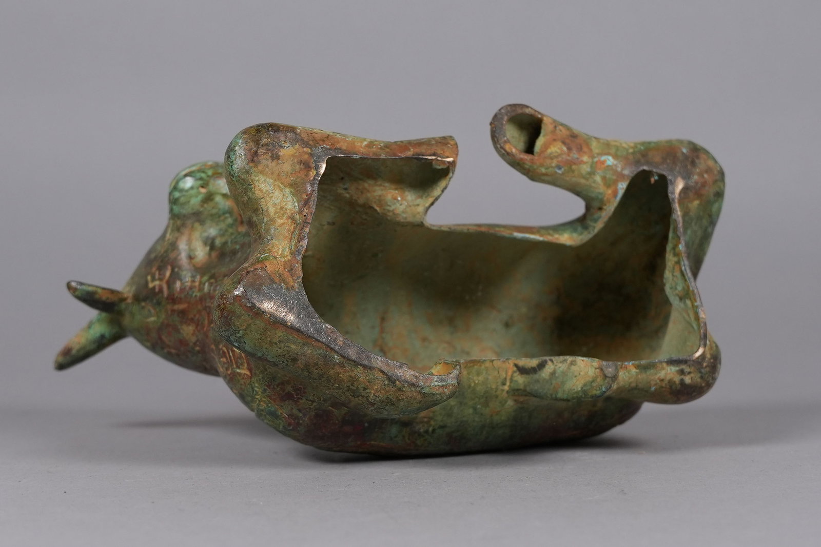 2 Chinese bronze vessels - 5