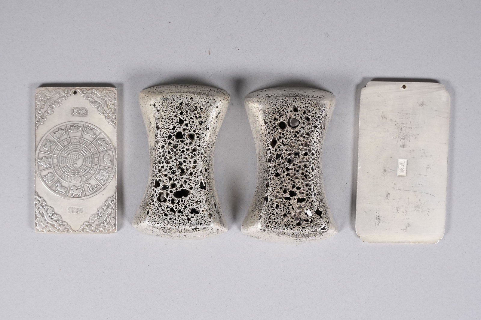 Lots Chinese ingots and coins - 4