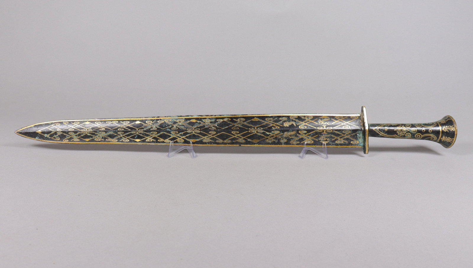 Chinese fine gilted bronze sword (1 of 7)