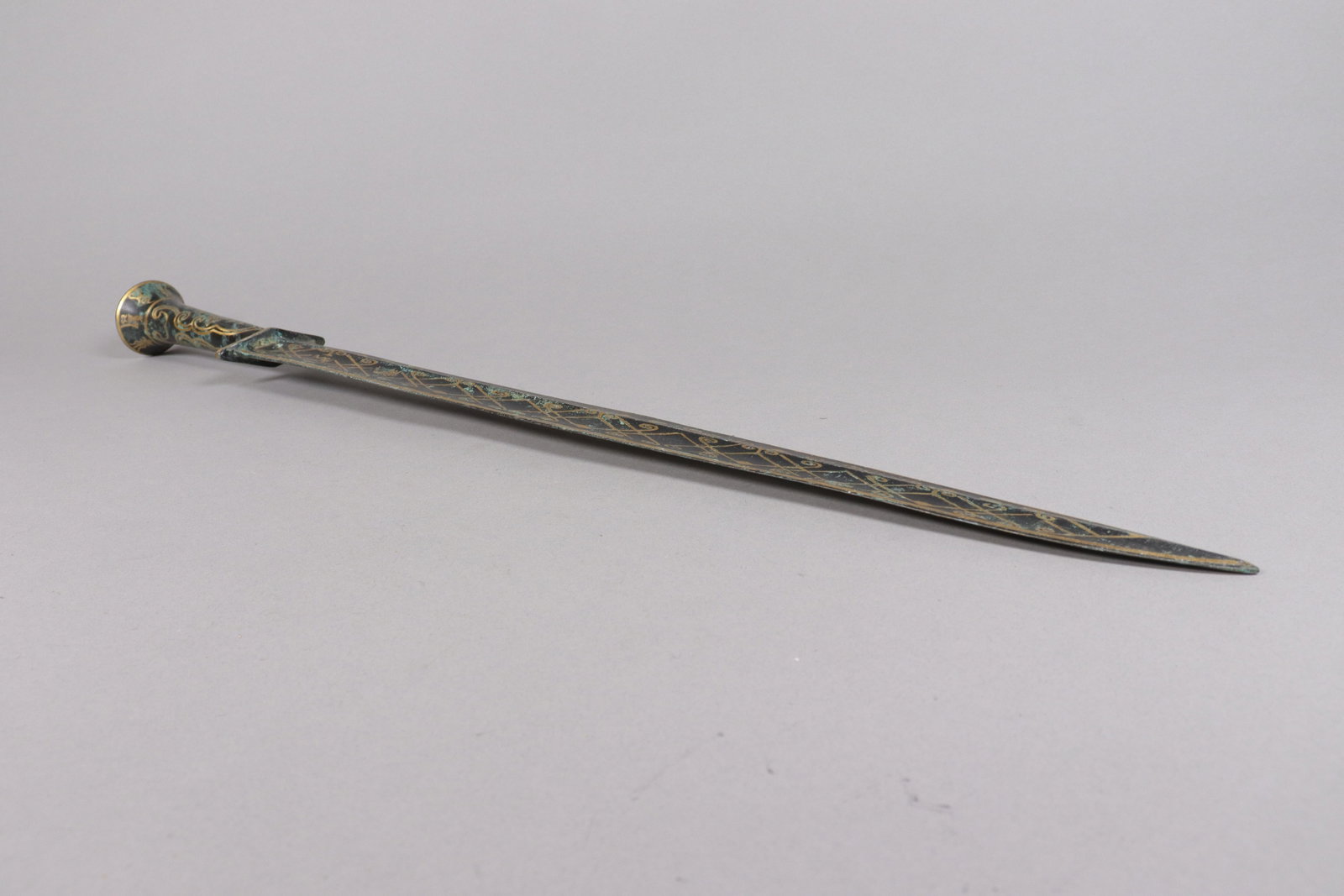 Chinese fine gilted bronze sword - 4