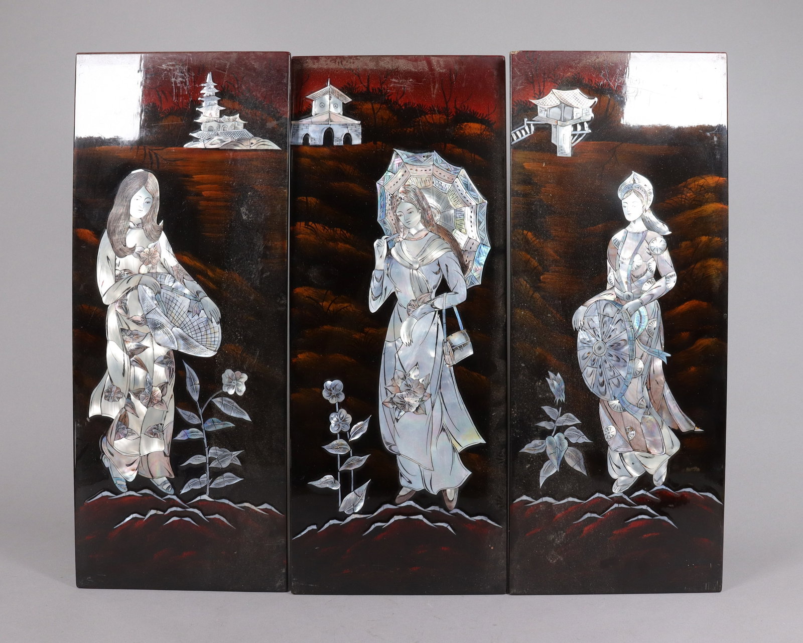Lots Chinese inlaid panels: Lots Chinese inlaid panels. H: 19" x W: 7.6."