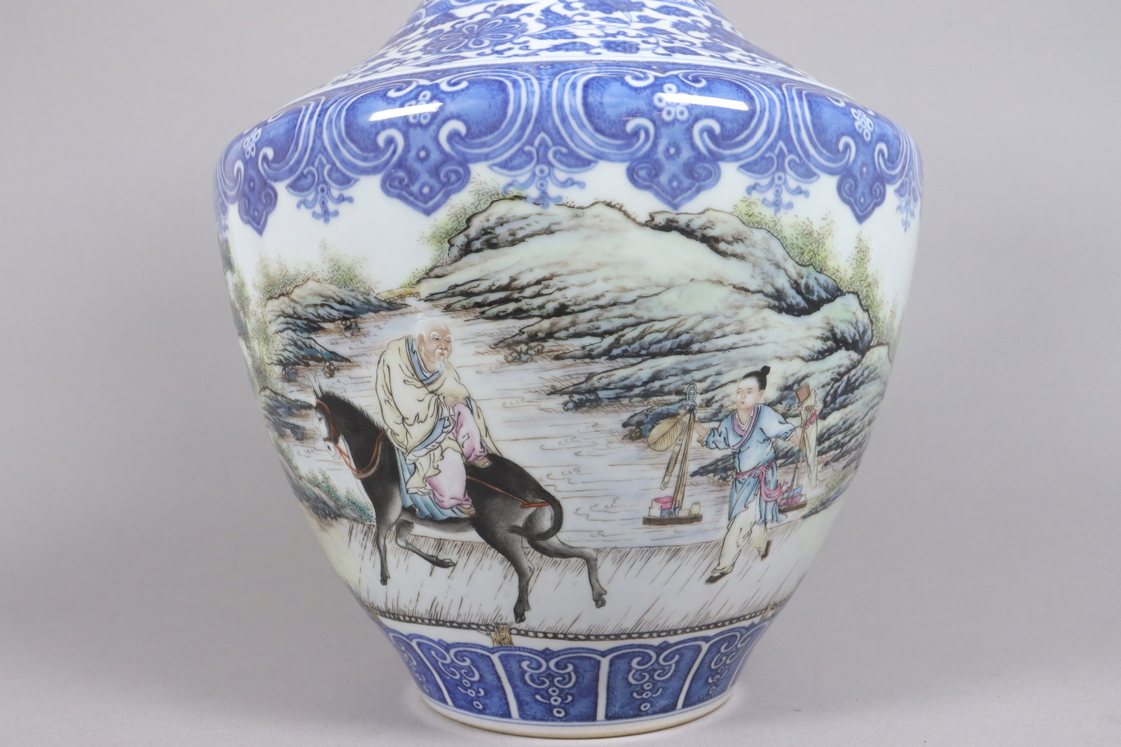 Chinese large fine pot - 5