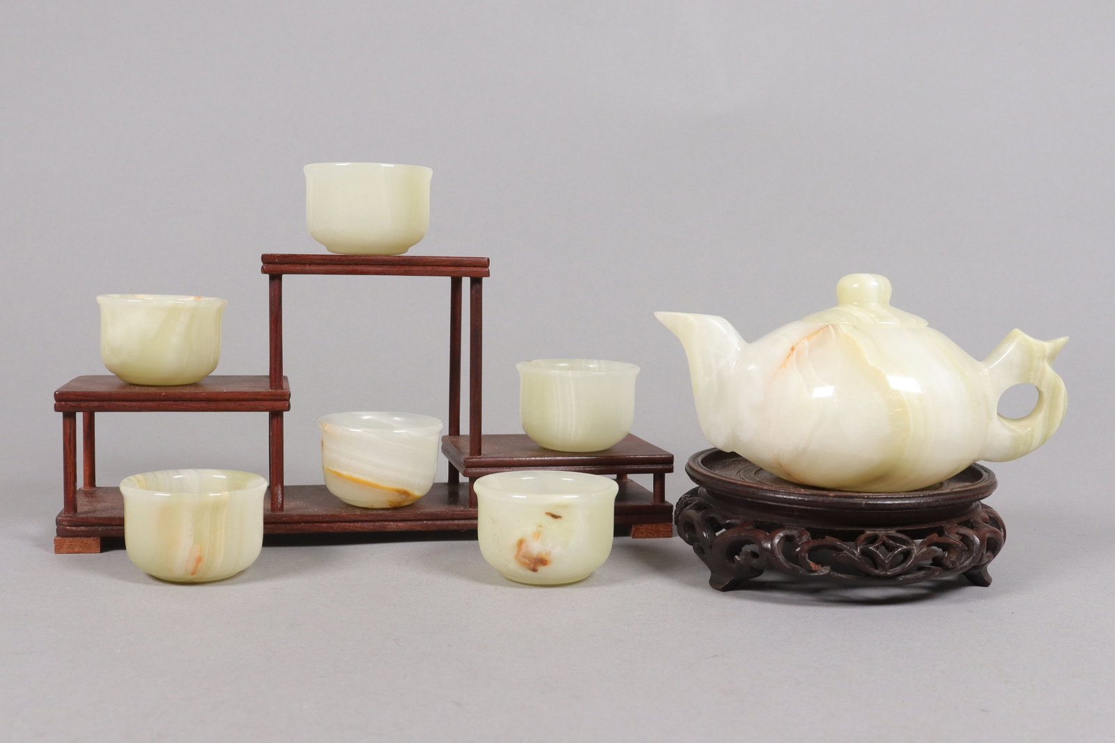 Lots Chinese jade tea items: Lots Chinese jade tea items.