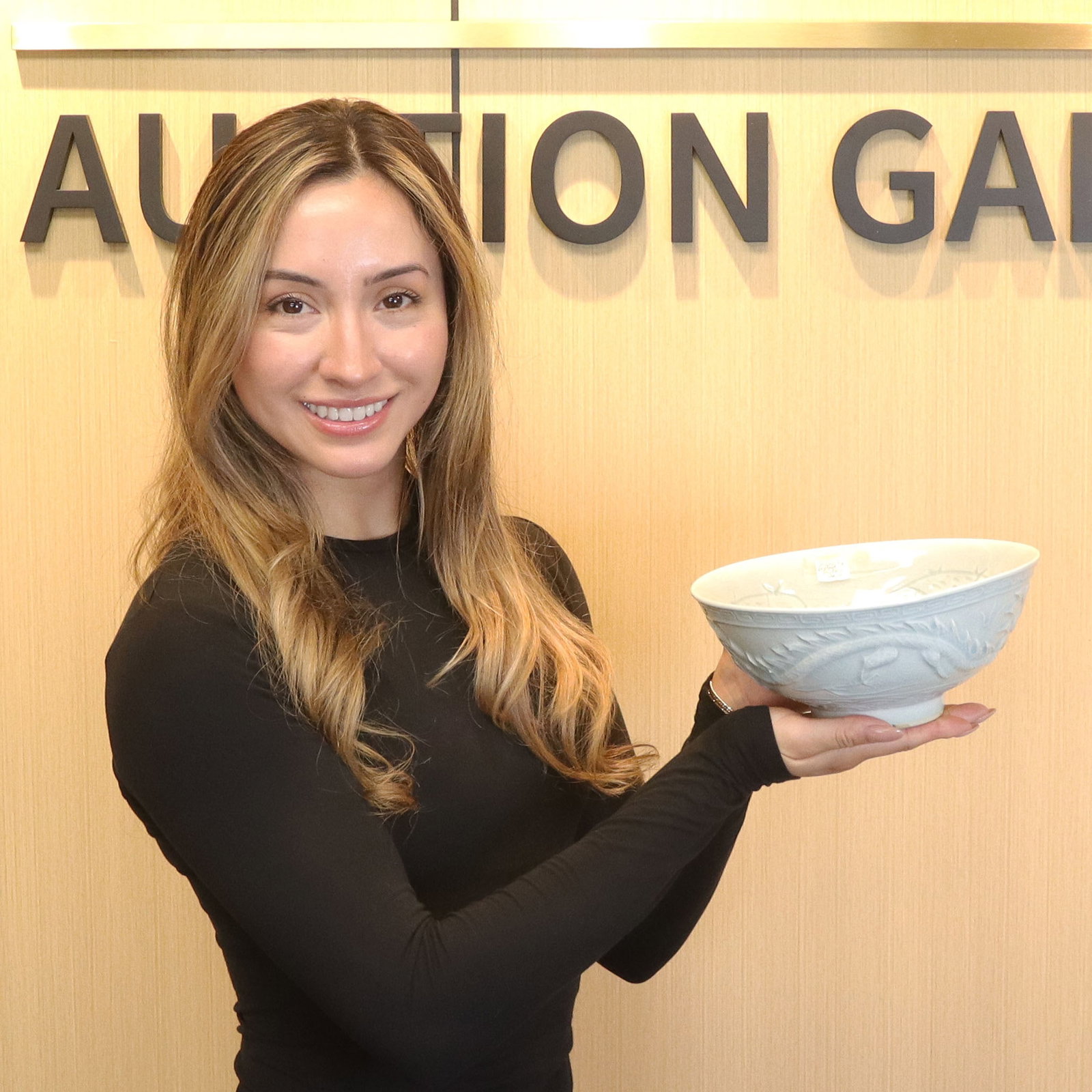 Chinese antique white glaze bowl: Chinese antique large white glaze bowl, from an estate. H: 3.5" x W: 8.45."