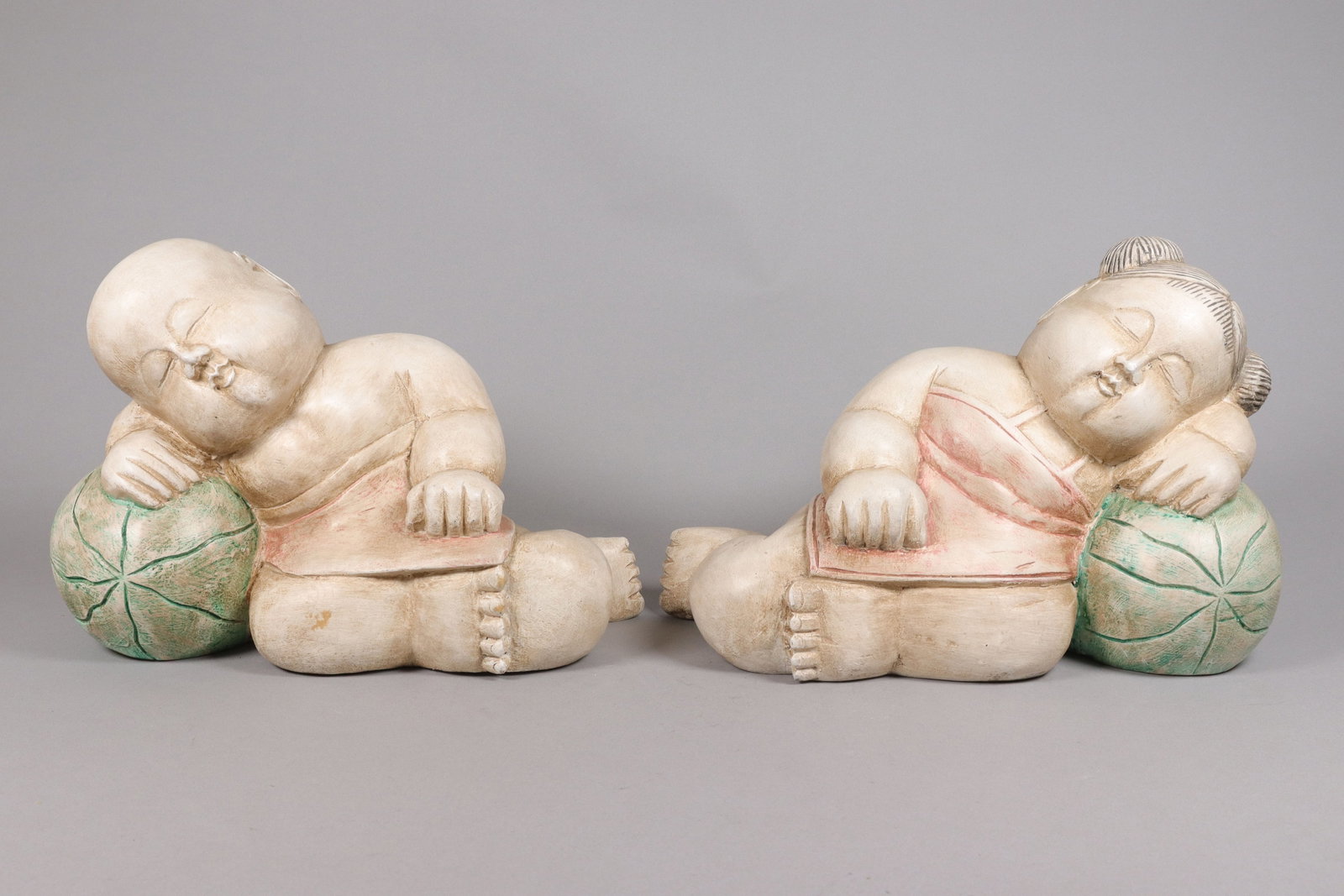 2 Chinese fine dolls: 2 Chinese fine dolls, H: 10.5" x W: 15."