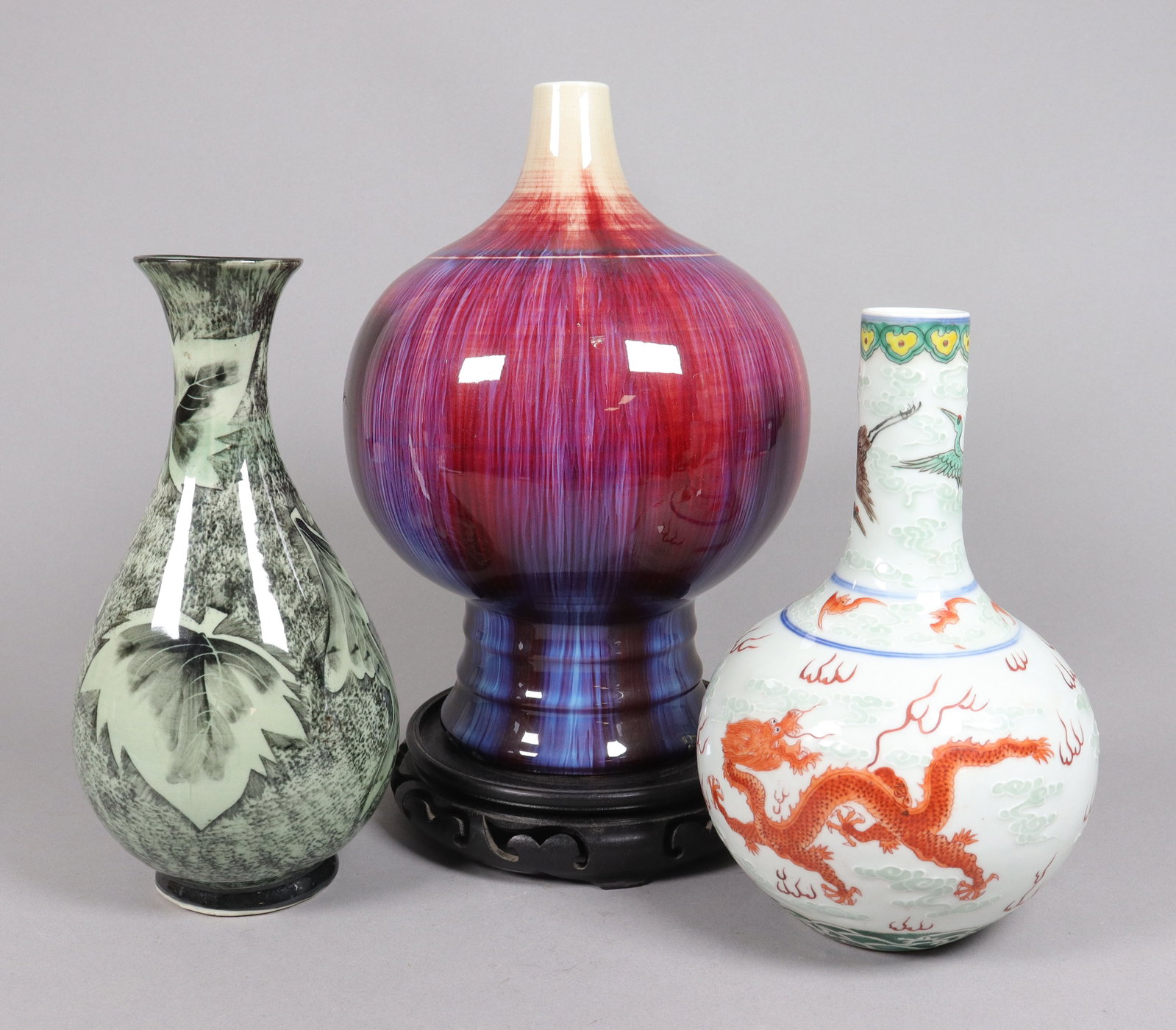 Lots Chinese fine vase: Lots Chinese fine vase, largest H: 11.5" x W: 8."