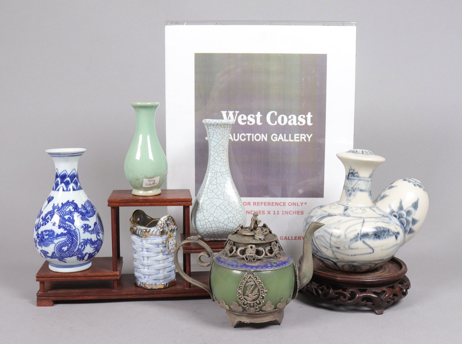 Lots Chinese small items - 2