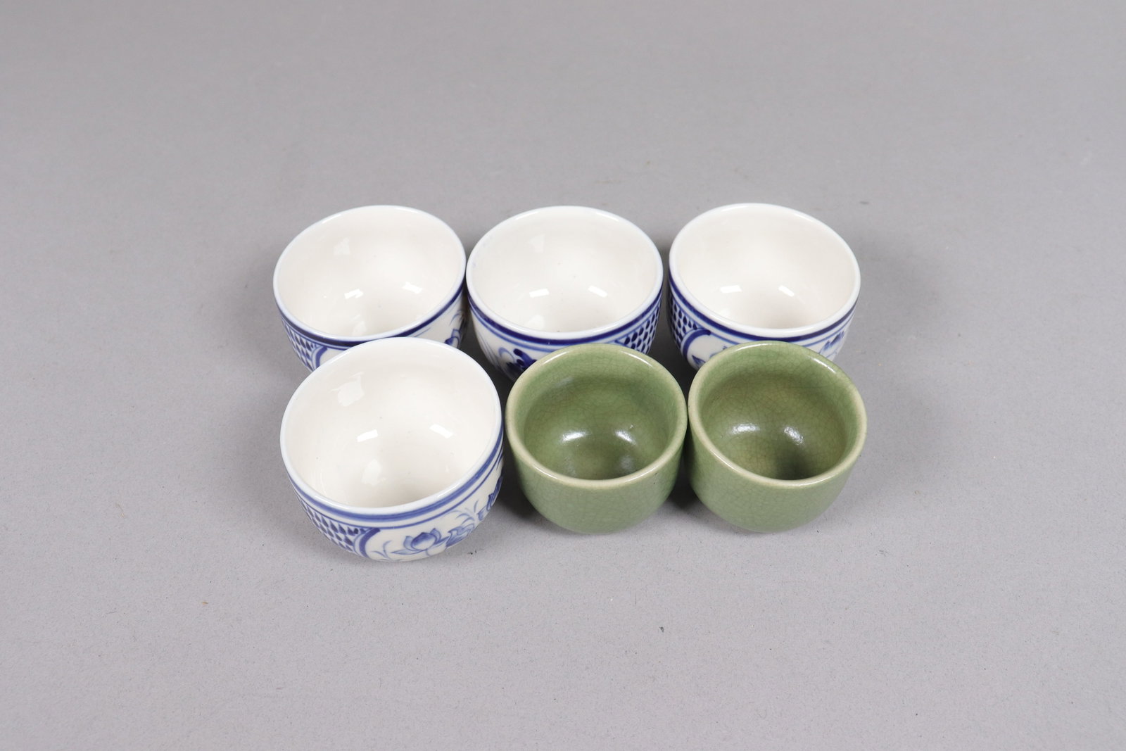 Lots Chinese small items - 3