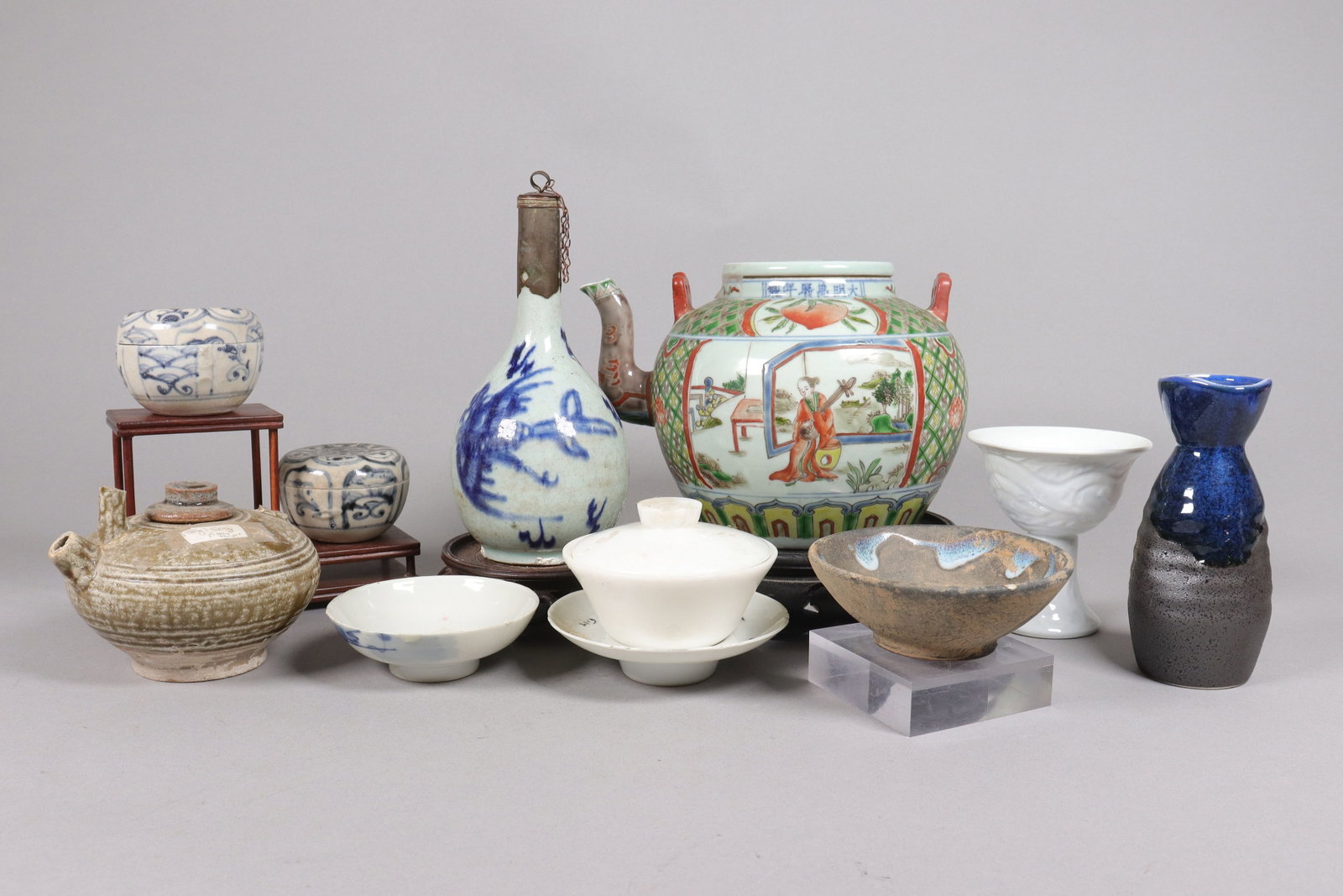 Lots Chinese fine items: Lots Chinese fine items. All sales are final. No return.