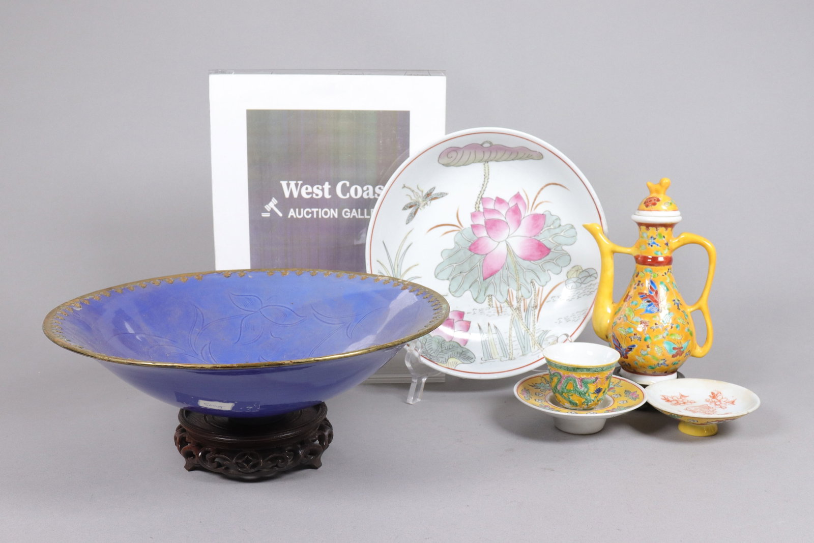 Lots Asian items - 2
