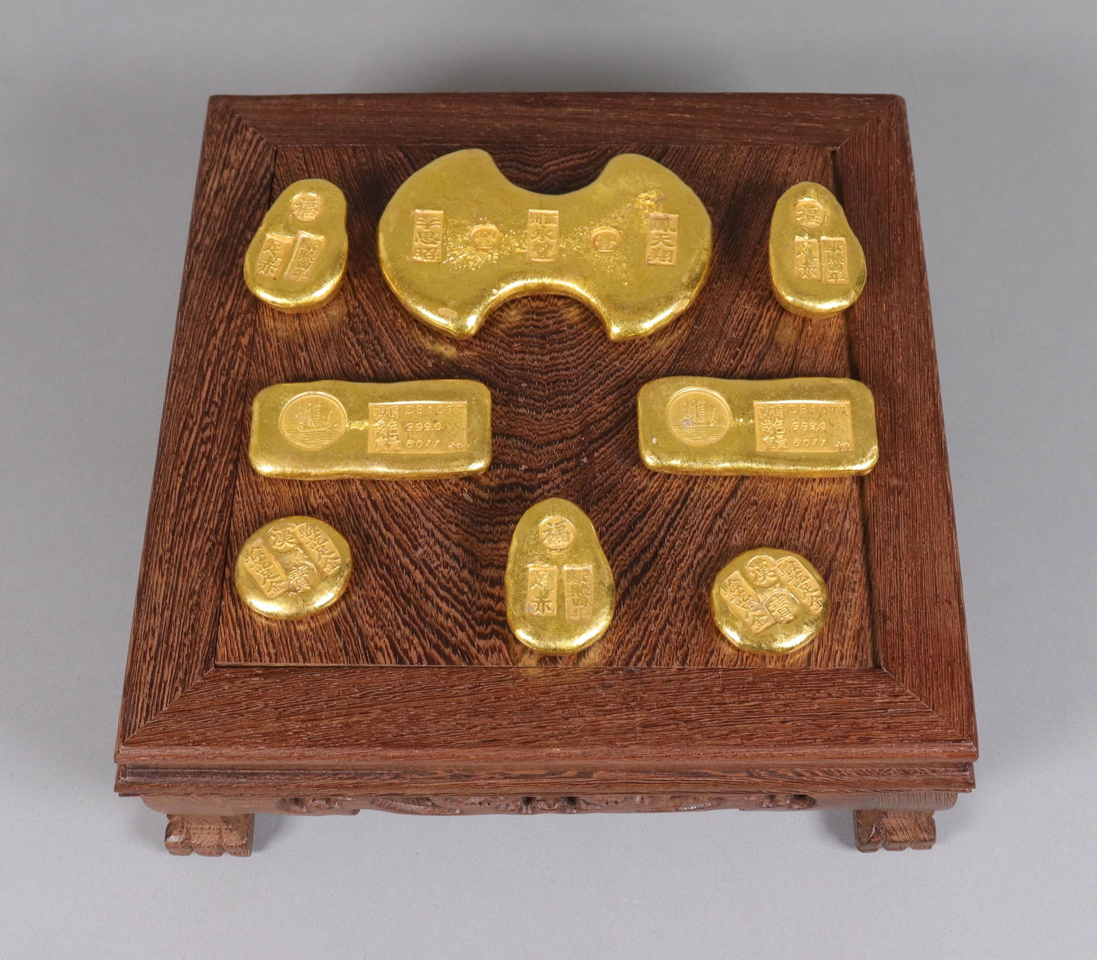 Lots Chinese ingots ungraded: Lots Chinese ingots ungraded. We do not guarantee its age, material, engraving, carvings or any type of grading. All sales are final, condition selling it as is. No return.