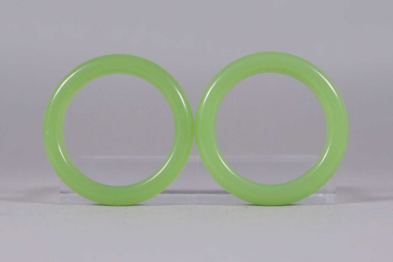 Lots Chinese apple green bangles - 2