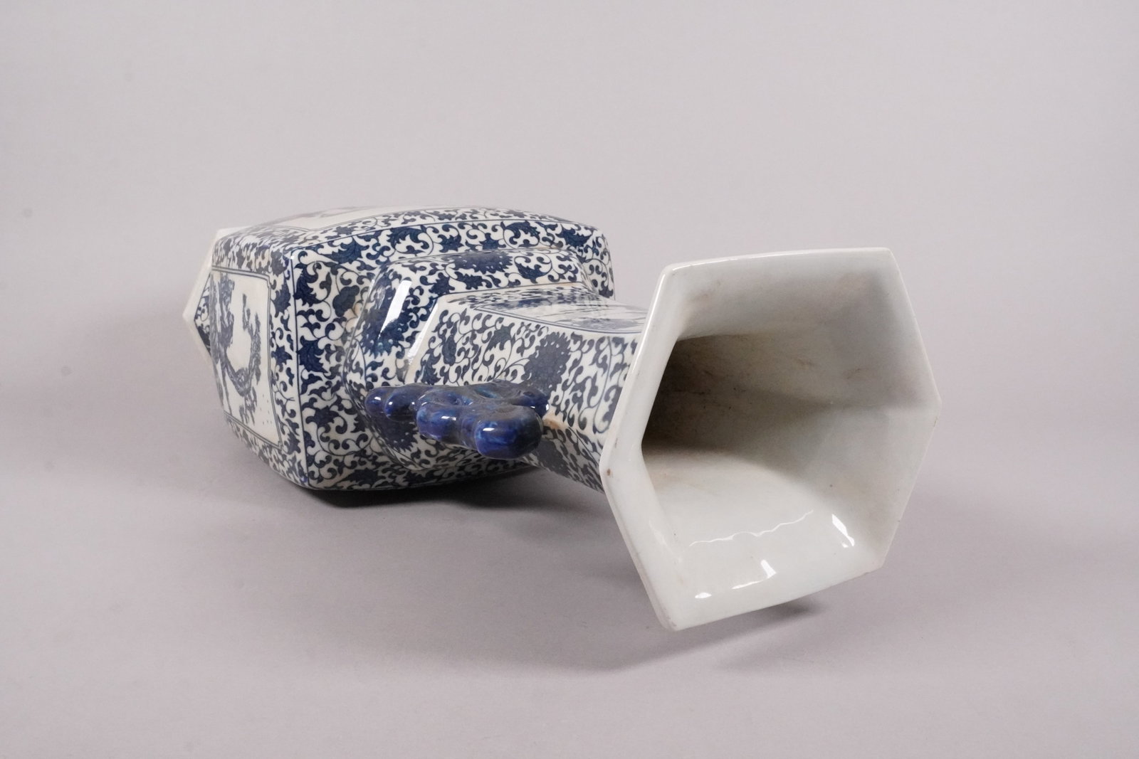 Chinese fine tall handled vase - 3