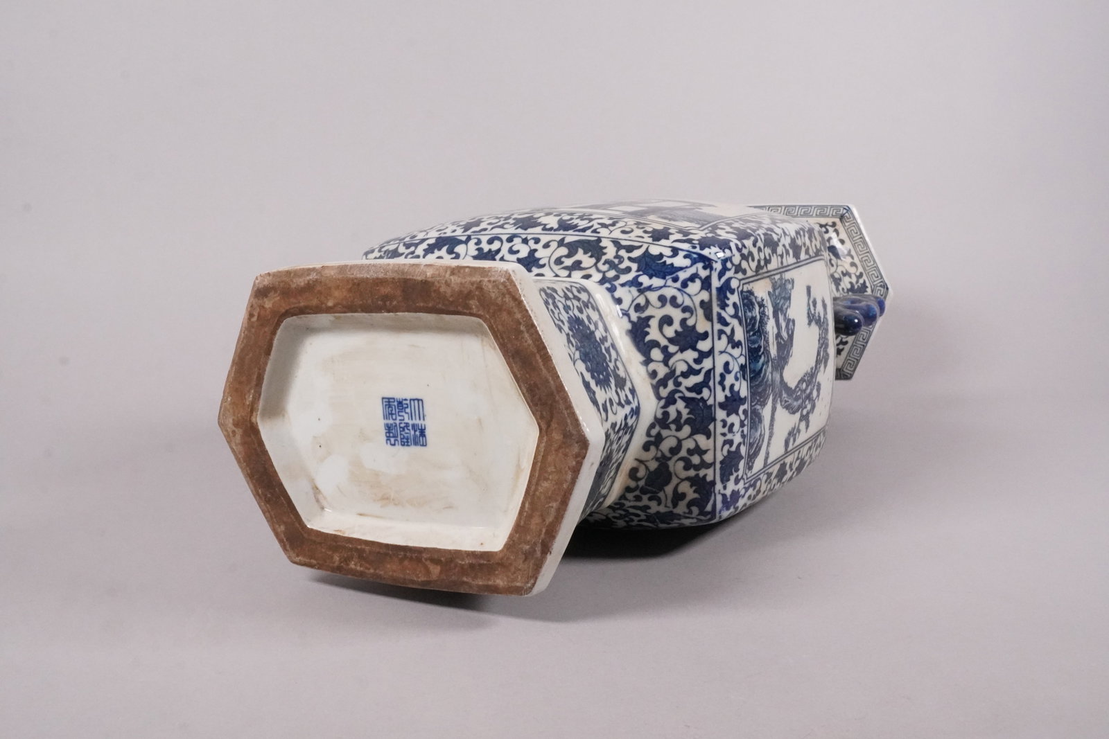Chinese fine tall handled vase - 4
