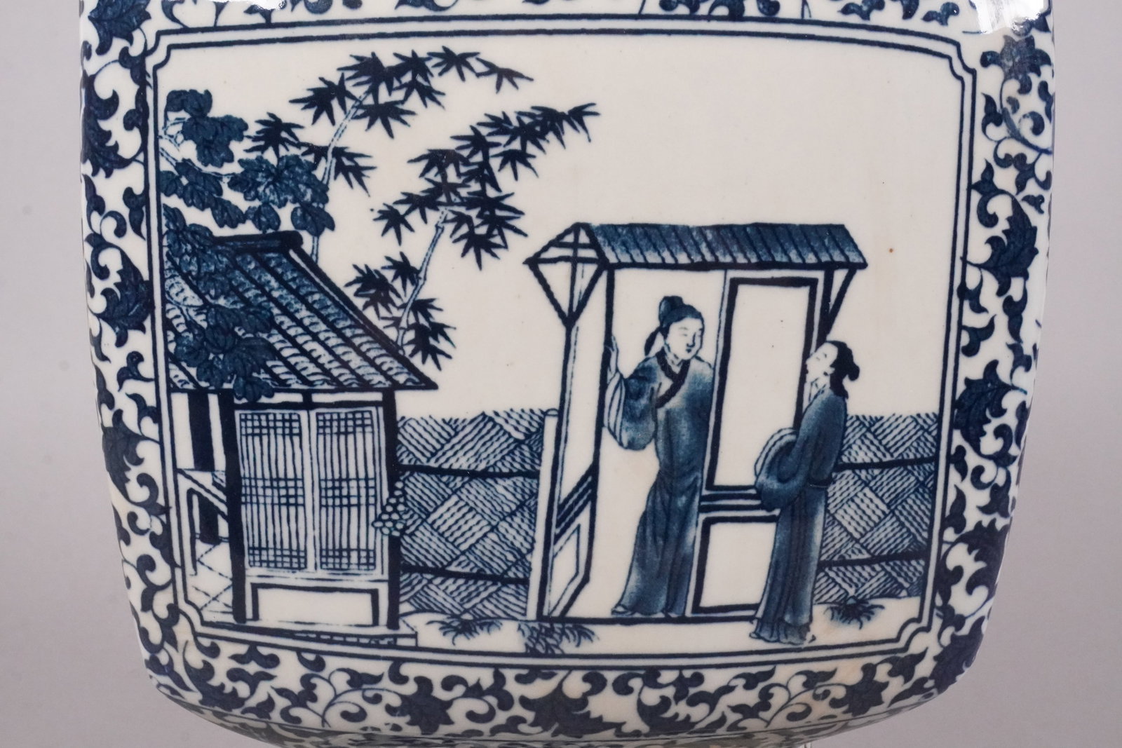 Chinese fine tall handled vase - 6