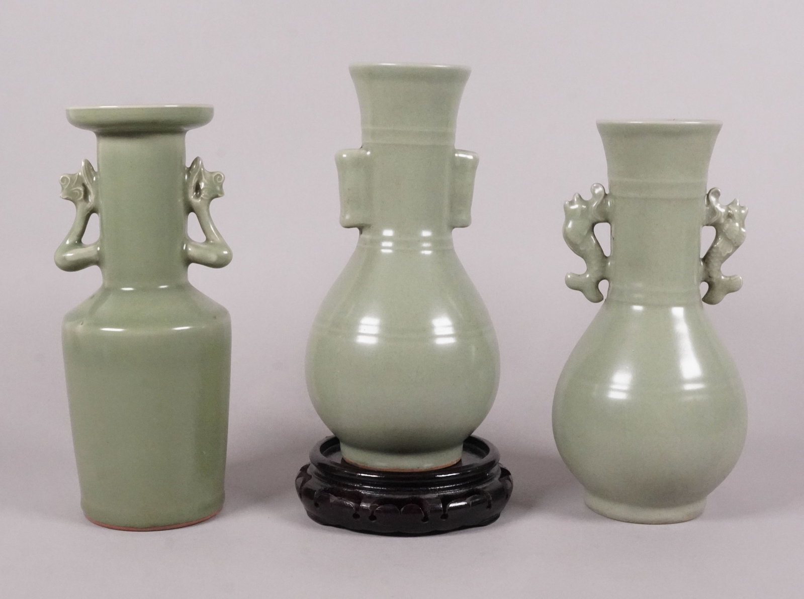 3 Chinese fine green vase: 3 Chinese fine green vase. H: 9.5" x W: 4.8."
