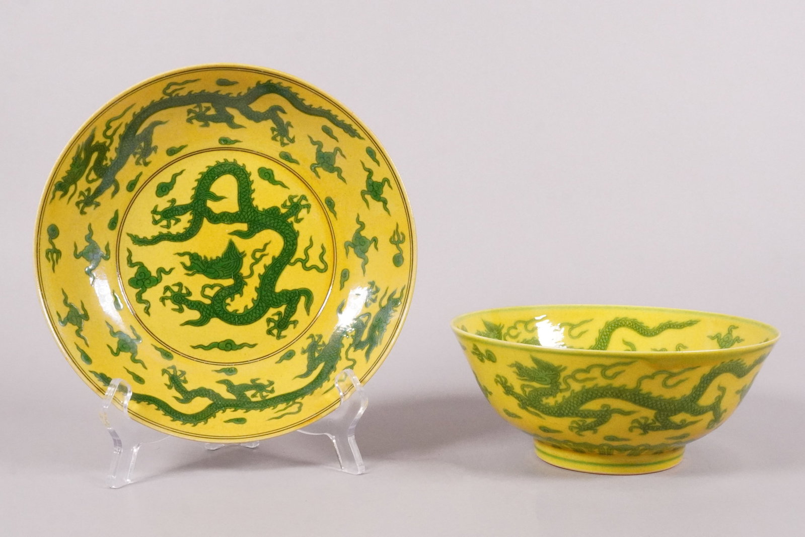 2 Chinese fine yellow bowls: 2 Chinese fine yellow bowls. H: 3" x W: 7.3."