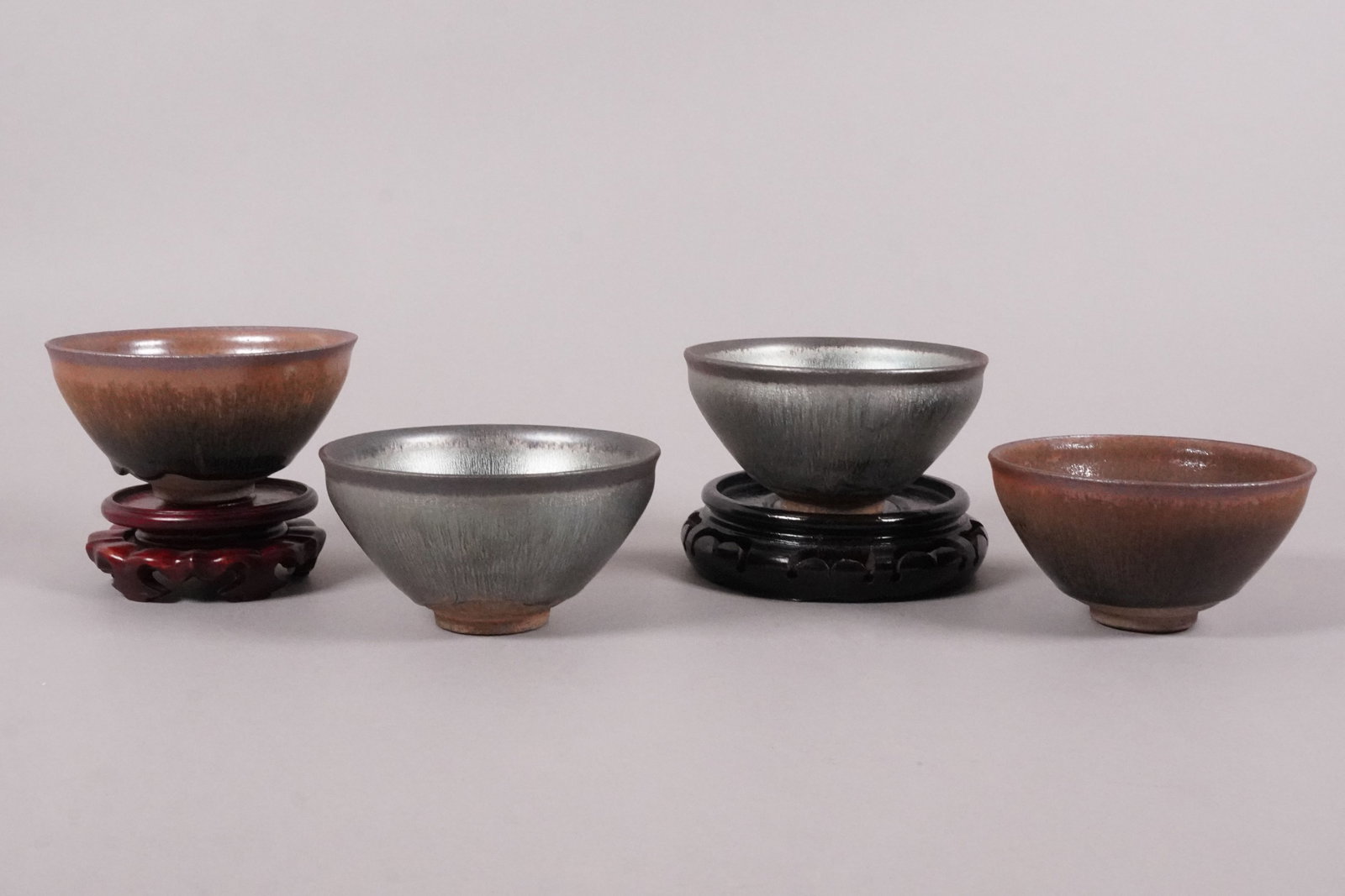 Lot Chinese fine tea bowls: Lots Chinese fine tea bowls. H: 2.5" x W: 5."