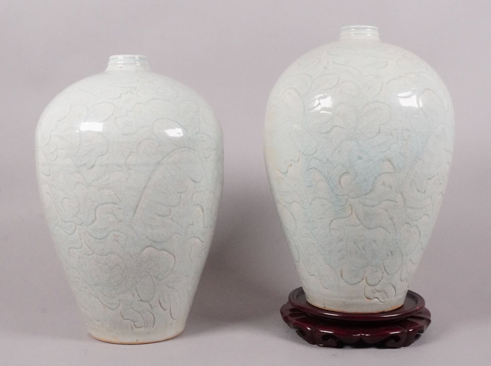 2 Chinese fine white vase: 2 Chinese fine white vase. H: 13.2" x W: 8.5."