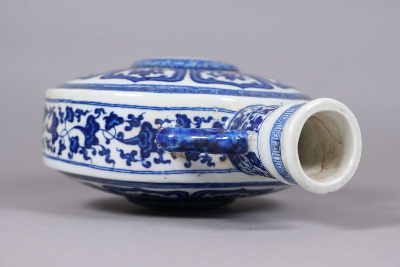 Chinese fine b/w flask vase - 3