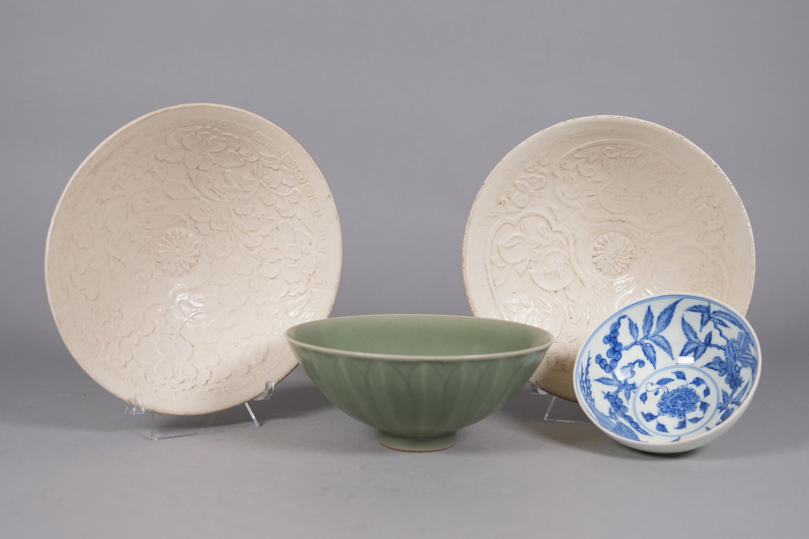 Lots Chinese fine porcelains: Lots Chinese fine porcelains, largest H: 2.2" x W: 8."