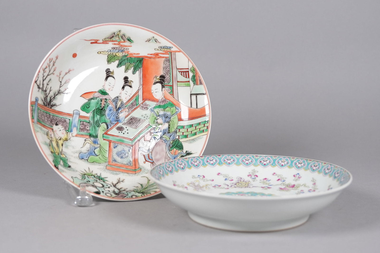 2 Chinese fine plates: 2 Chinese fine plates. H: 1.9" x W: 8.5."