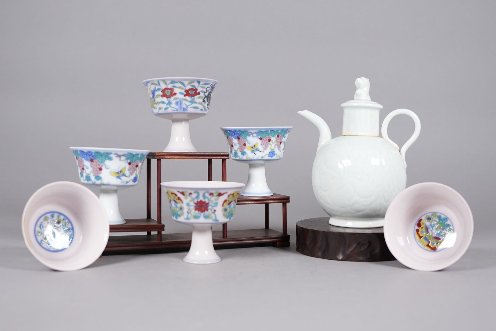 Lots Chinese fine porcelains: Lots Chinese fine porcelains, largest H: 6.3" x W: 5.4."