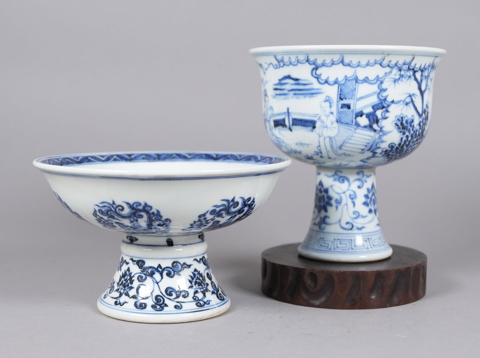2 Chinese fine b/w porcelains (1 of 7)