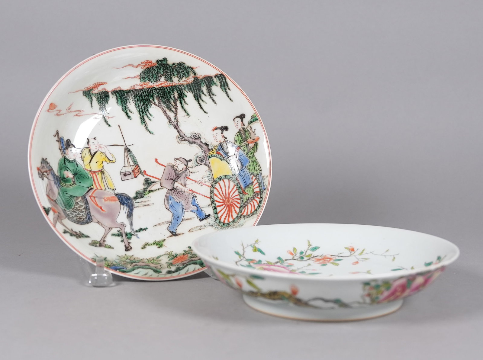 2 Chinese fine plates: 2 Chinese fine plates. Largest H: 2" x W: 8.8."