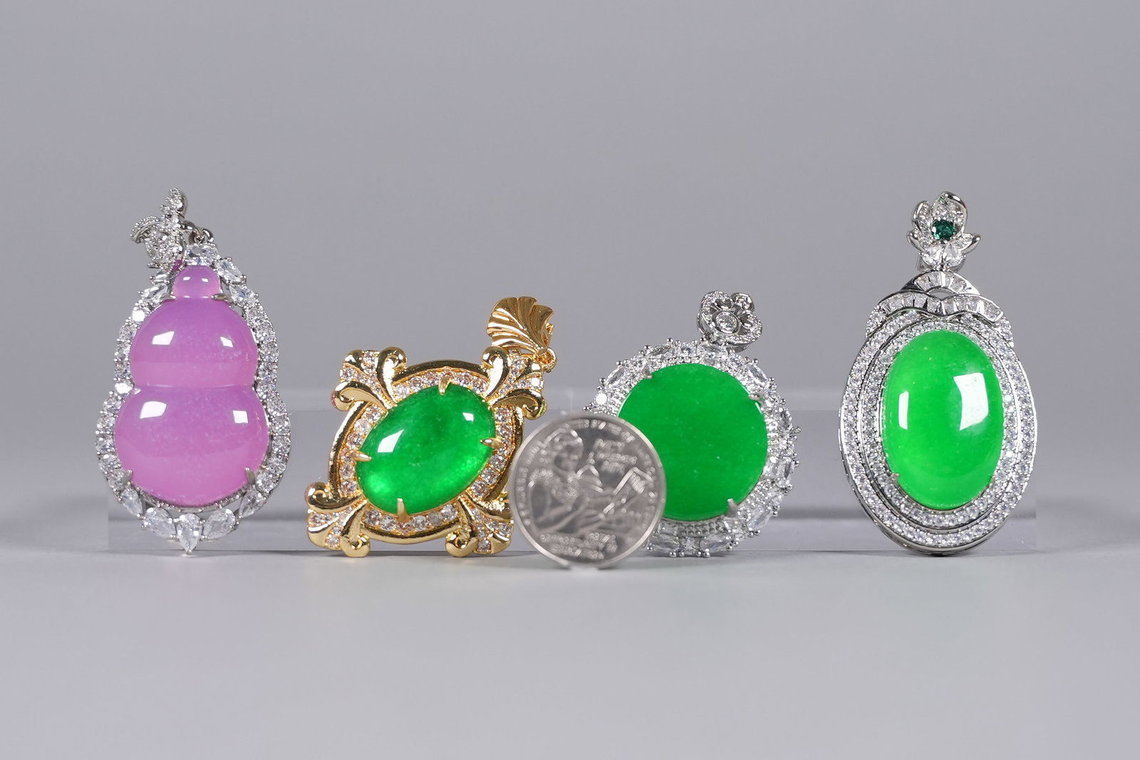 Lots Chinese fine pendants - 2