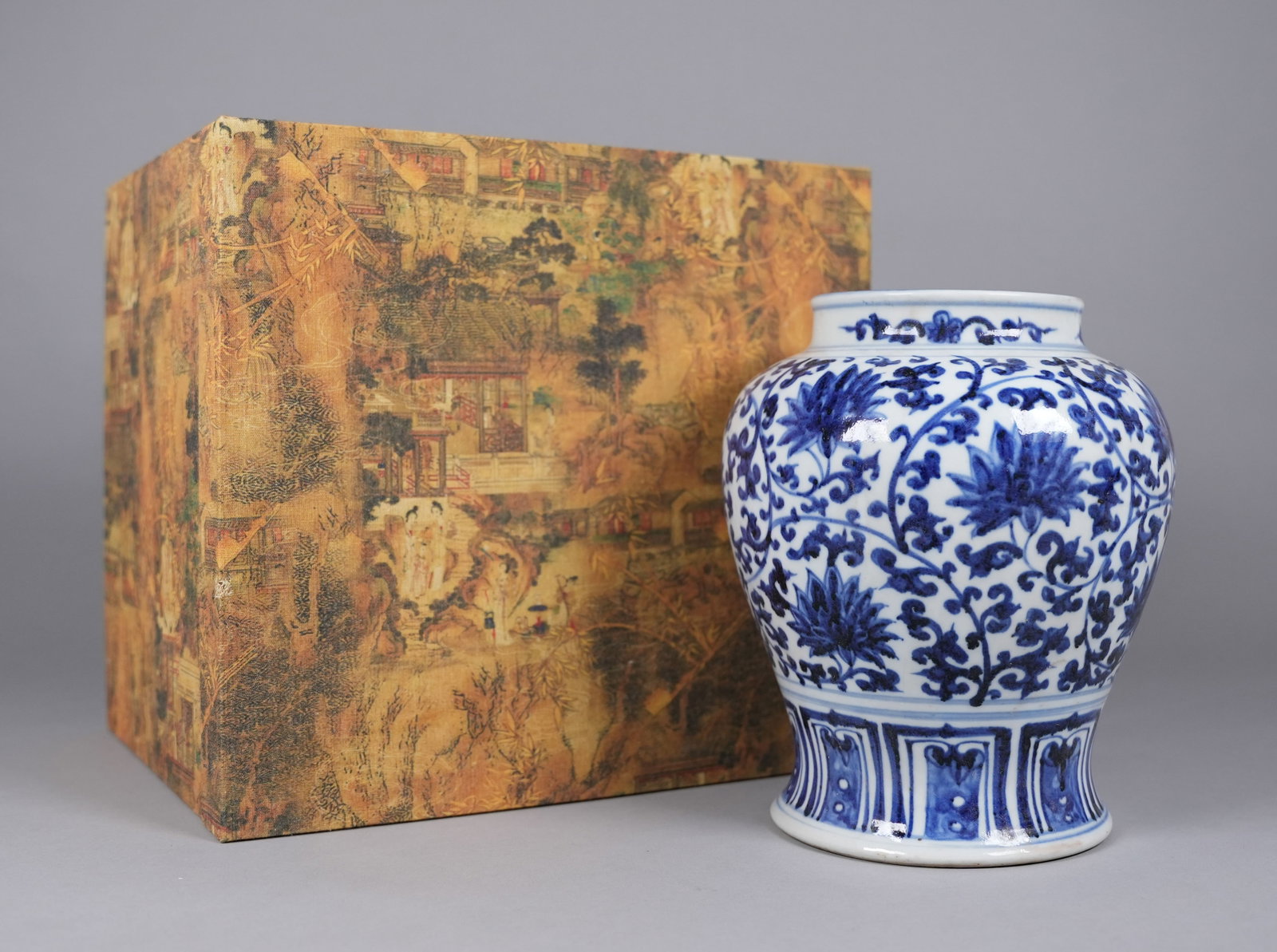 Chinese fine b/w jar with heavy silk box: Chinese fine blue and white jar, with heavy silk box. H: 8.5" x W: 7.5."