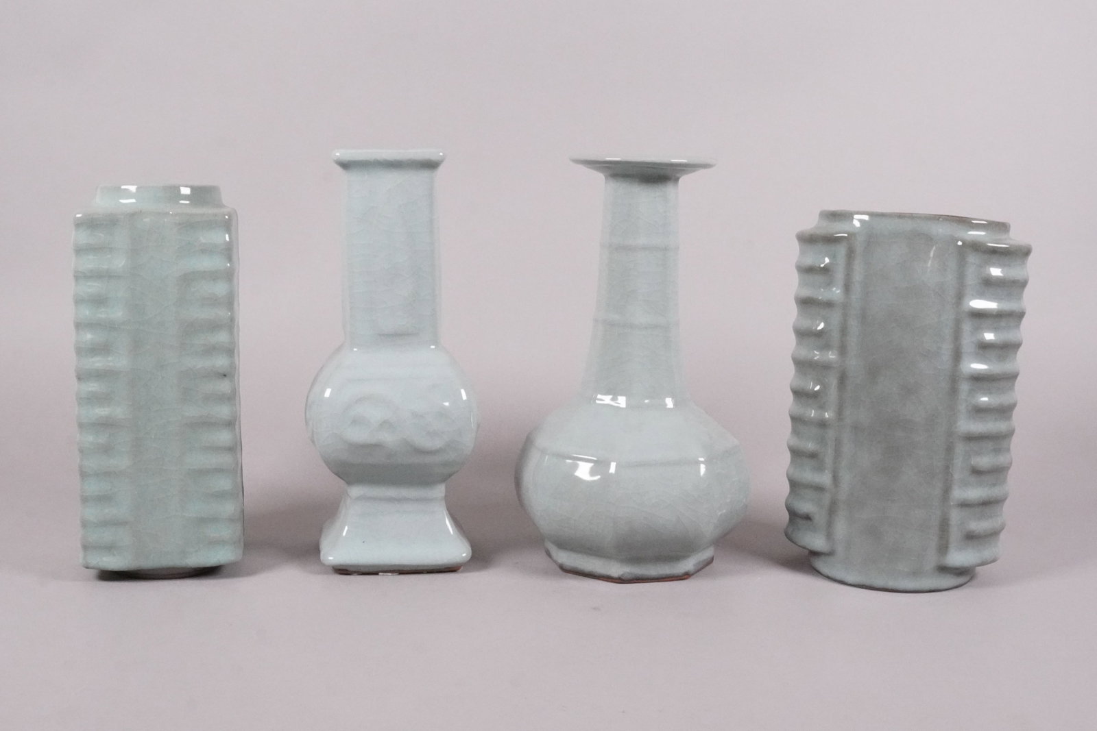 Lots Chinese celadon vase: Lots Chinese fine celadon vase. Largest H: 9.2" x W: 3.5."