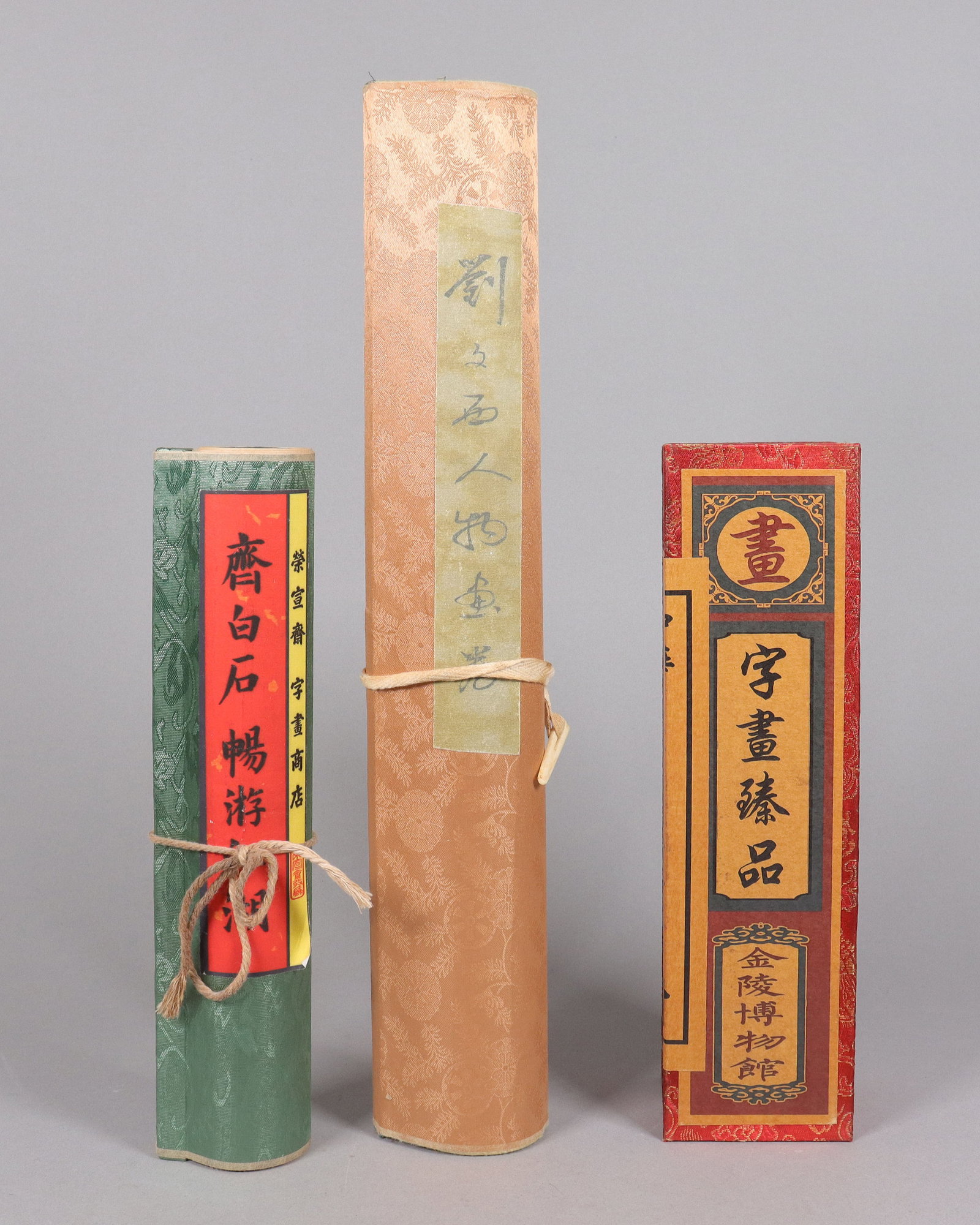 Lots Chinese art scrolls (1 of 8)