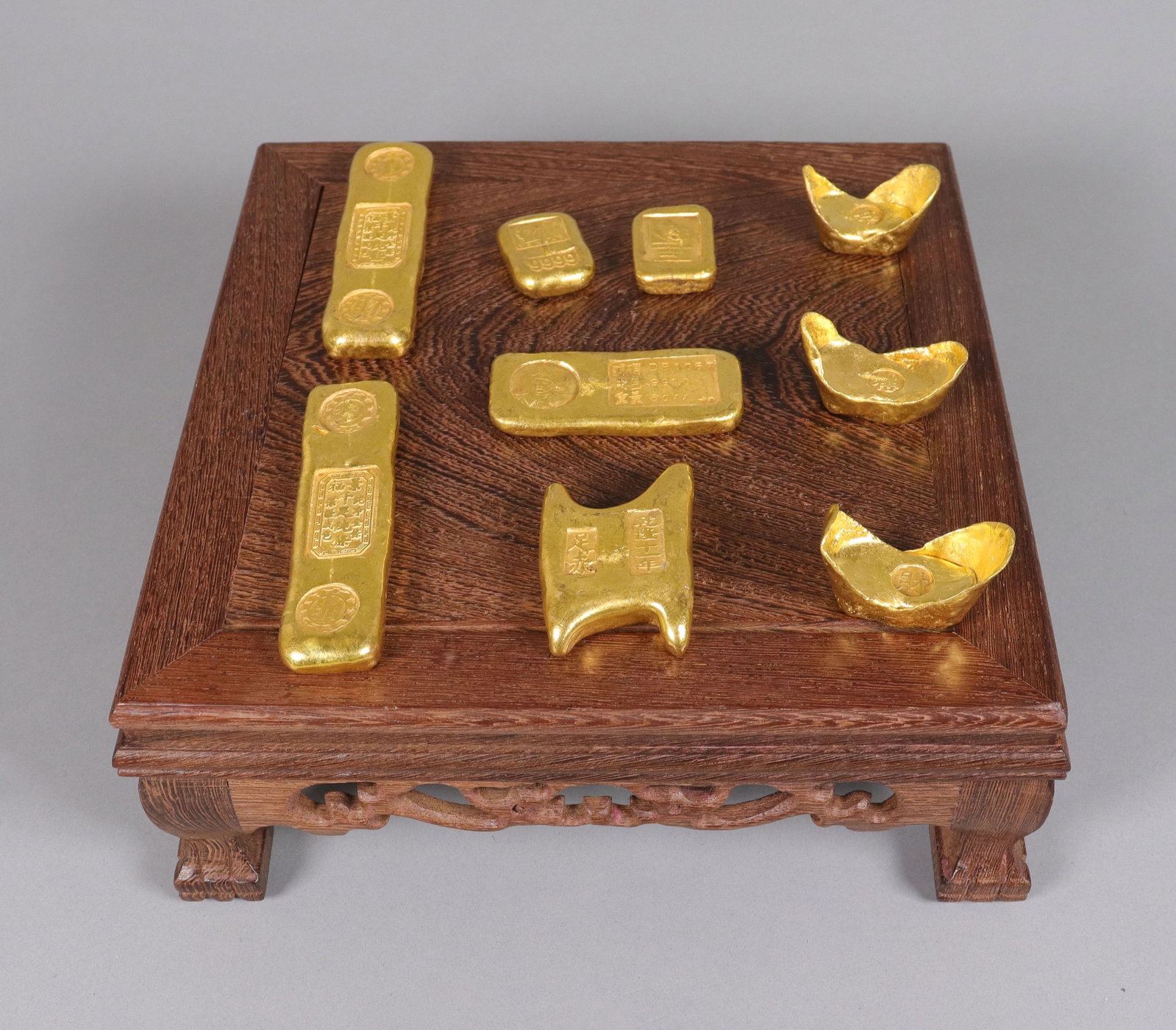 Lots Chinese ingots ungraded: Lots Chinese ingots ungraded. We do not guarantee its age, material, engraving, carvings or any type of grading. All sales are final, condition selling it as is. No return.
