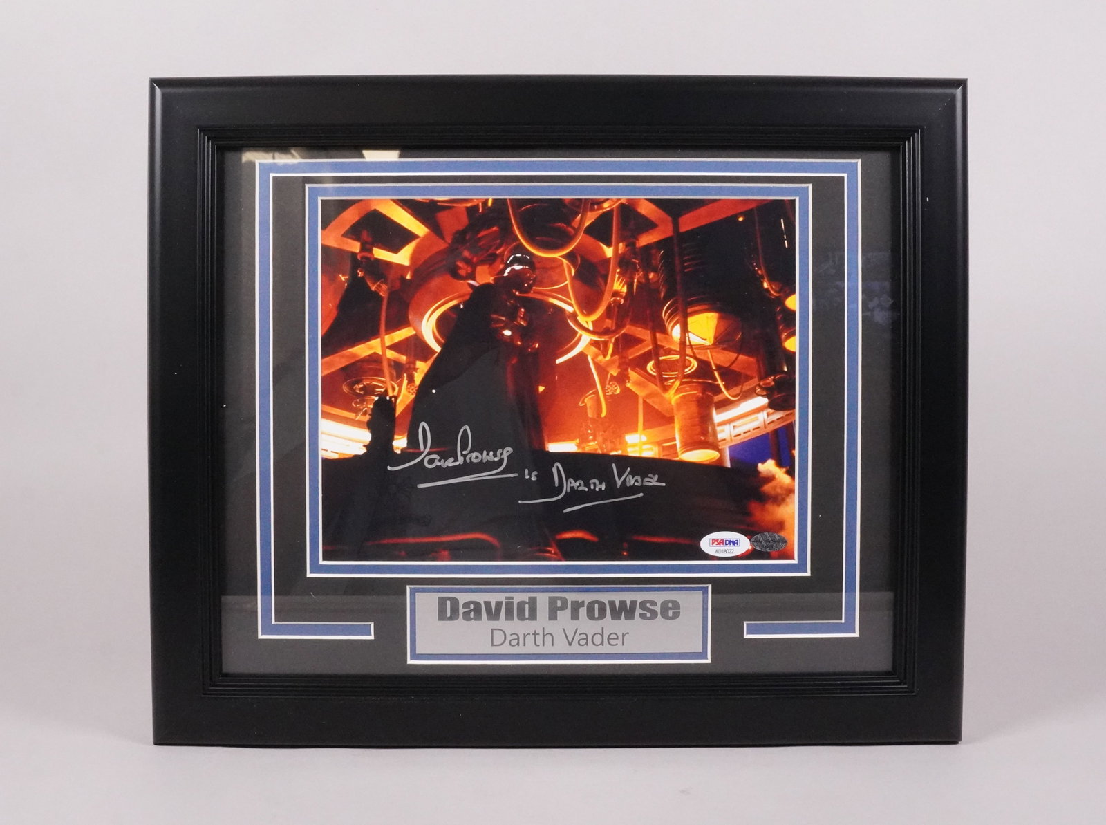 David Prowse Darth Vader autograph PSA: David Prowse Darth Vader autograph. PSA certified. Limited.