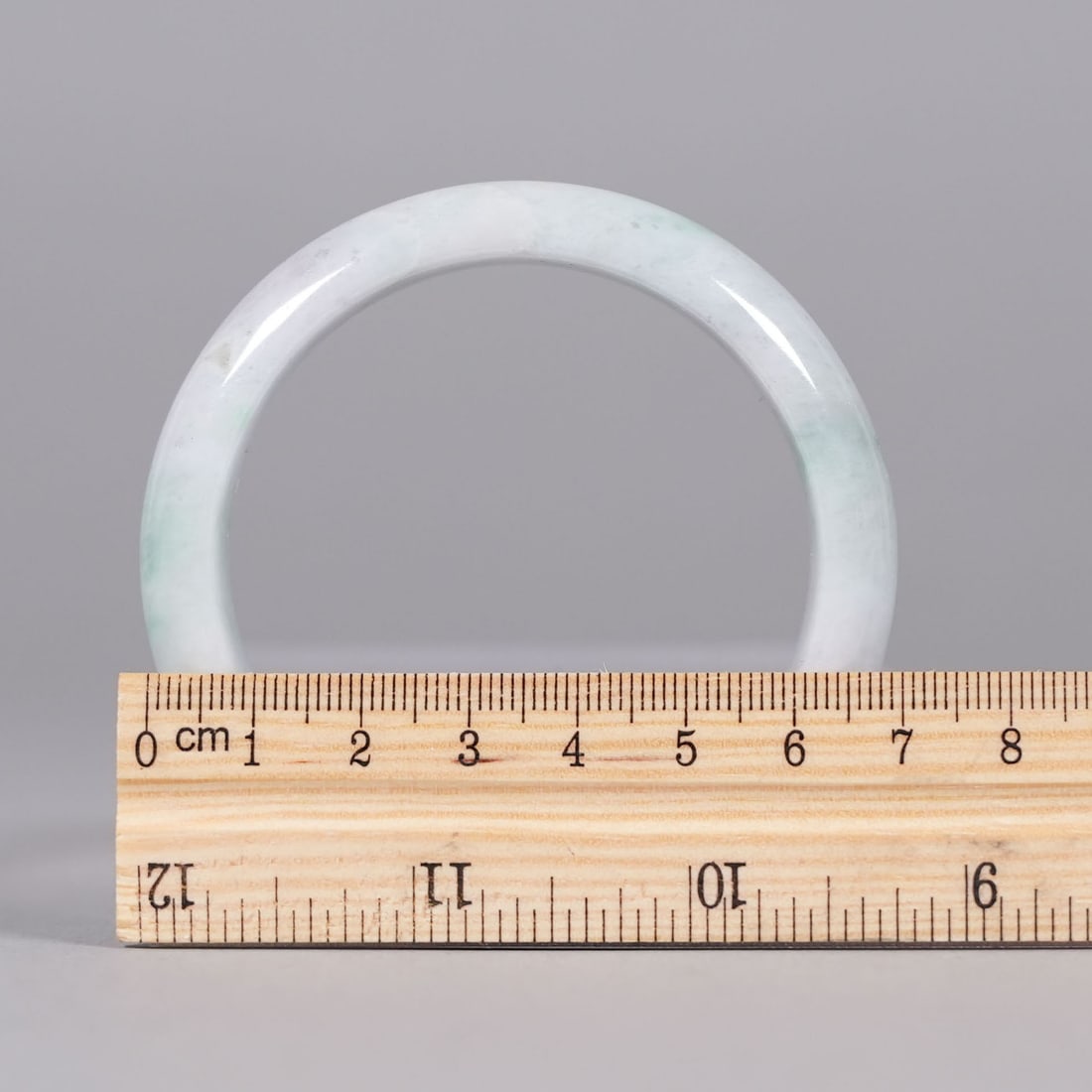 Chinese fine jadeite bangle - 2
