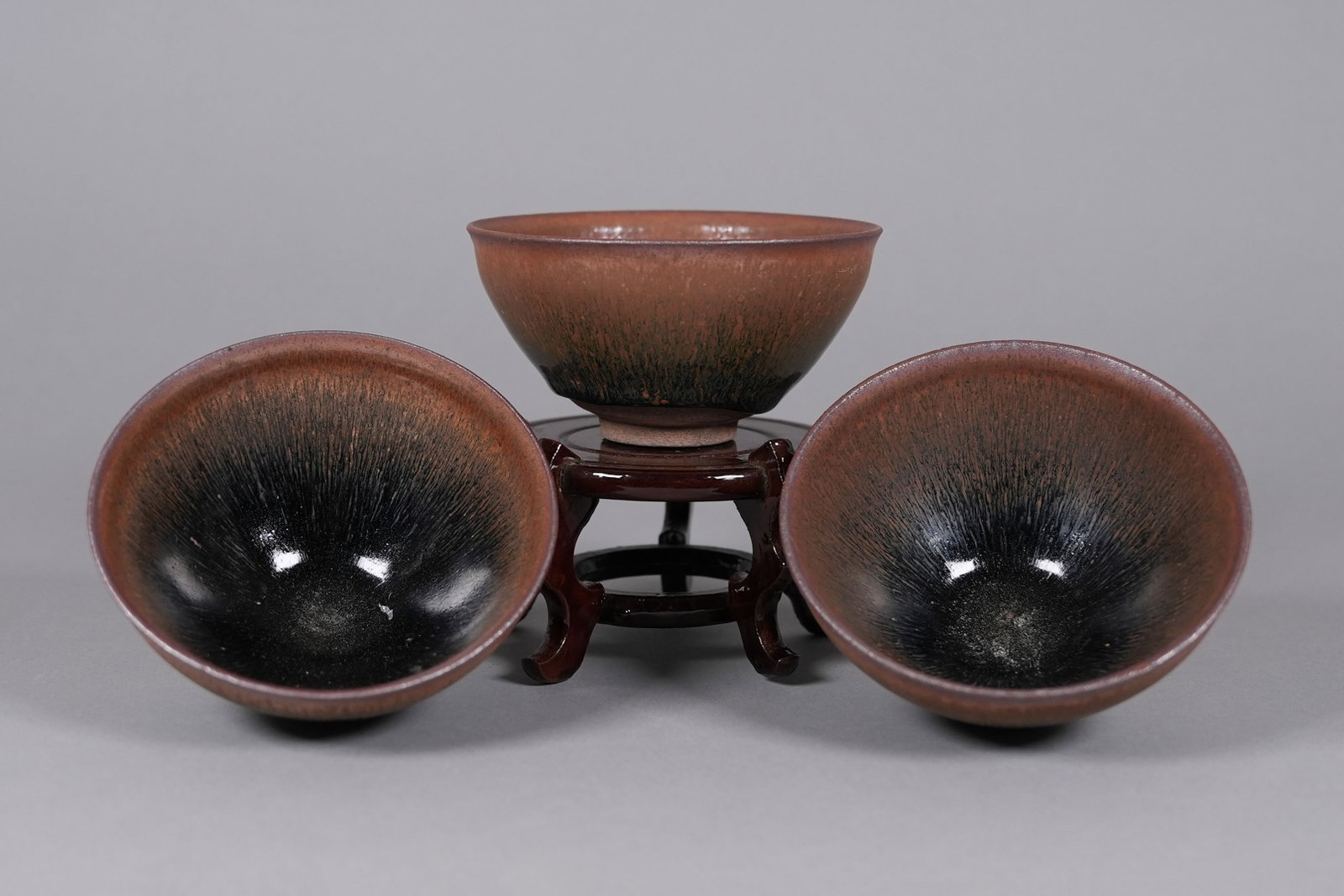Lots Chinese fine tea bowls: Lots Chinese fine tea bowls. Largest H: 2.6" x W: 5."