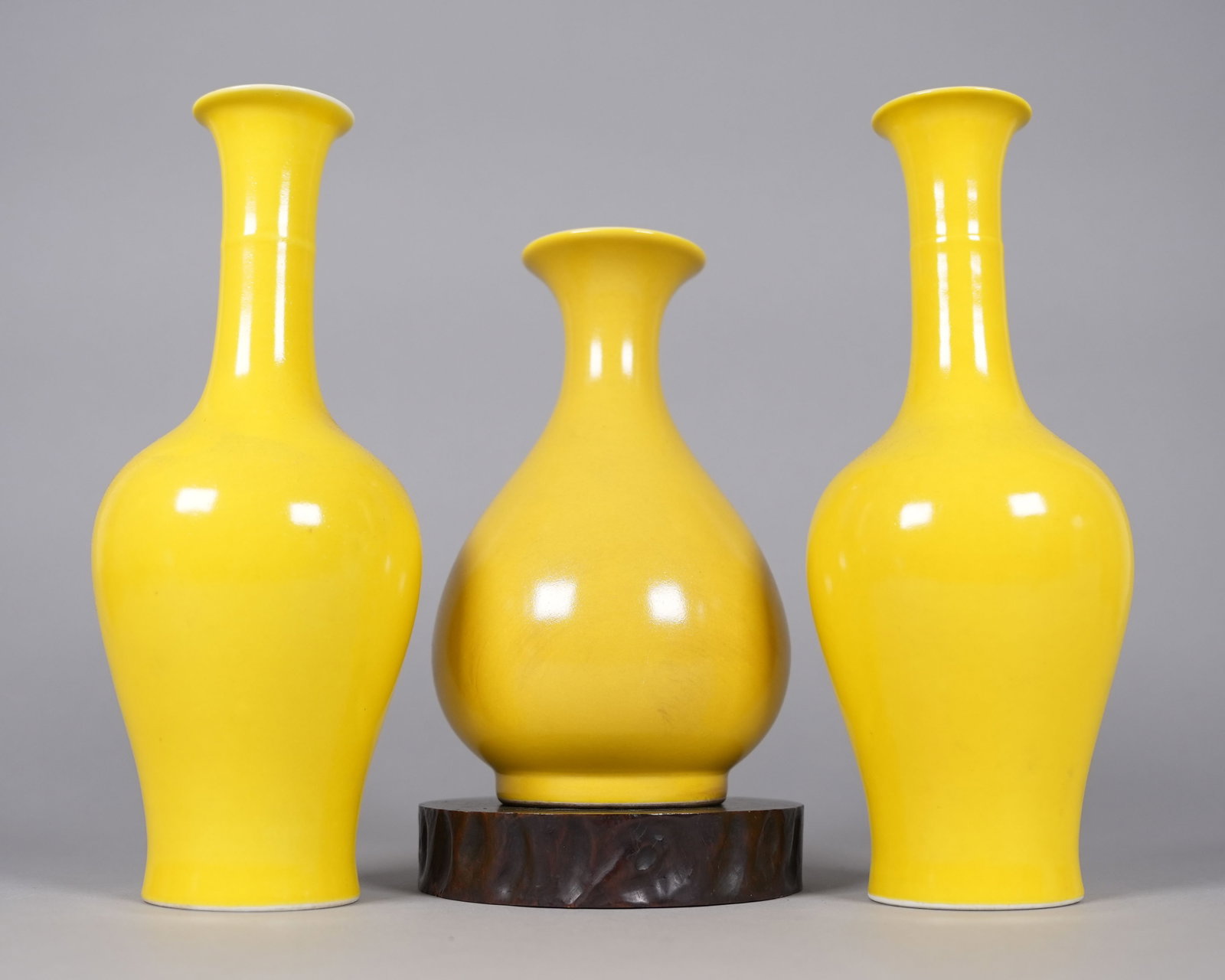 3 Chinese fine yellow vase: 3 Chinese fine yellow vase, largest H: 10.4" x W: 4.2."