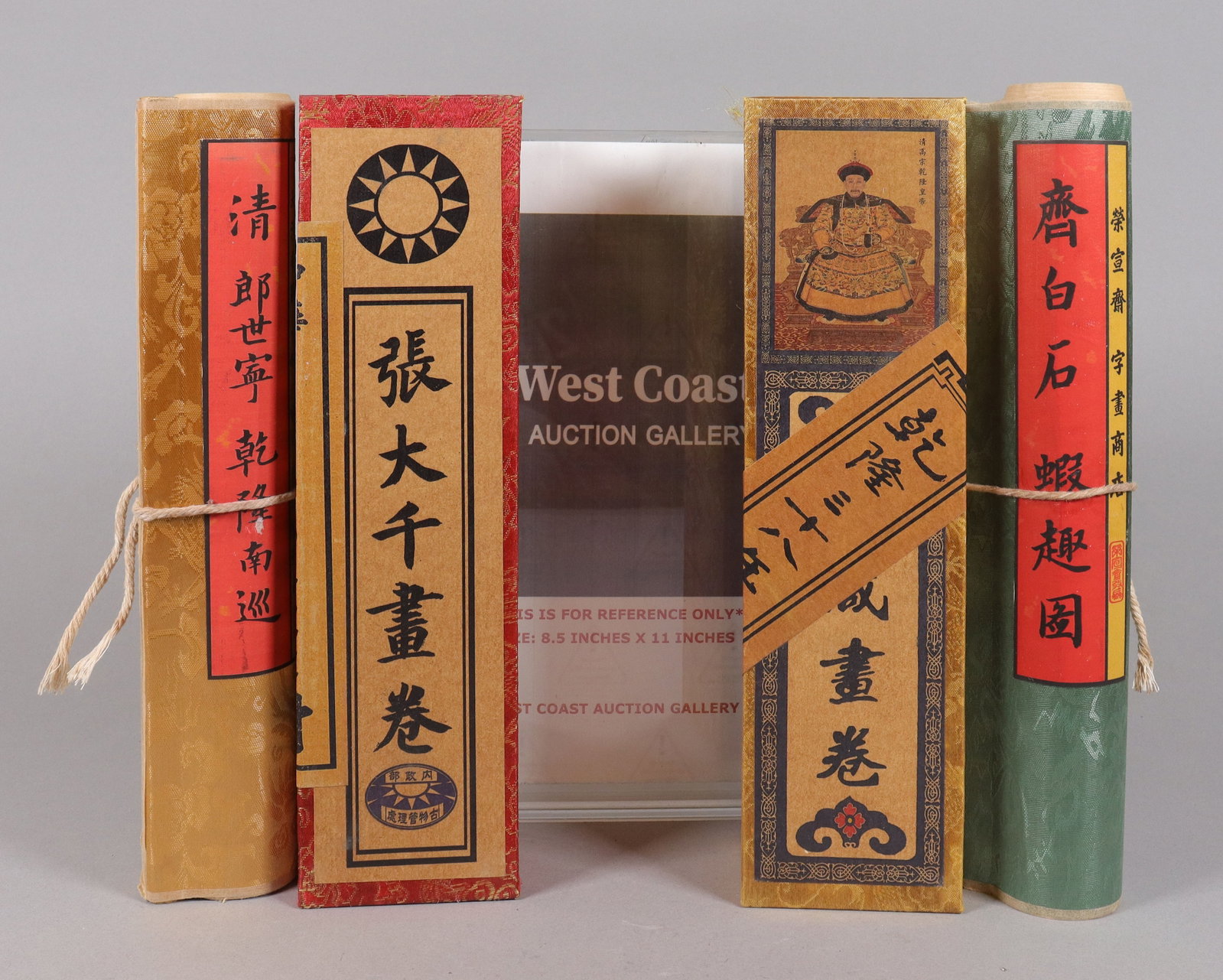 Lots Chinese scrolls in box - 2
